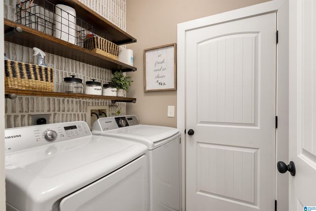 261 KINGSTON CIRCLE, Birmingham, AL 35211