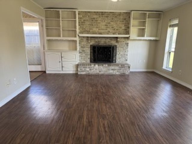 705 Kingsbridge Drive, Garland, TX 75040