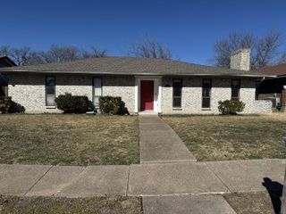 705 Kingsbridge Drive, Garland, TX 75040