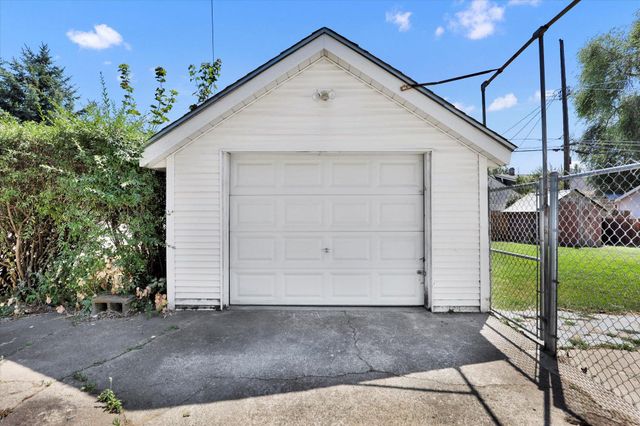 2412 E Diamond Ave, Spokane, WA 99217