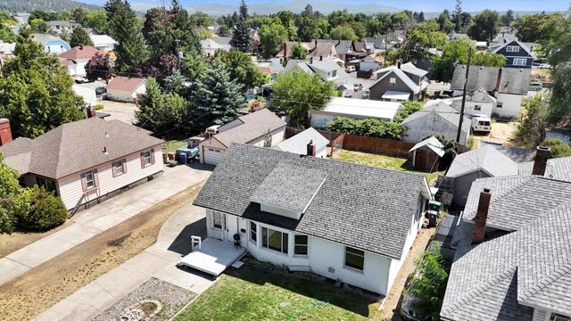 2412 E Diamond Ave, Spokane, WA 99217
