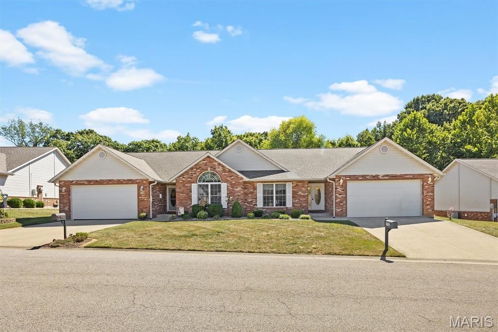 7732 Baxter Drive, Belleville, IL 62223