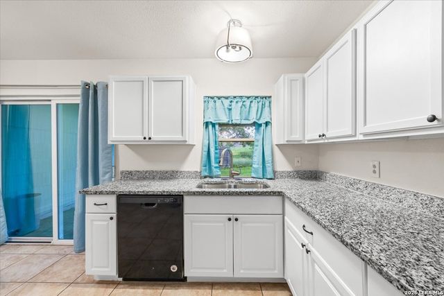 10703 GREEN TRAIL DR, San Antonio, TX 78223