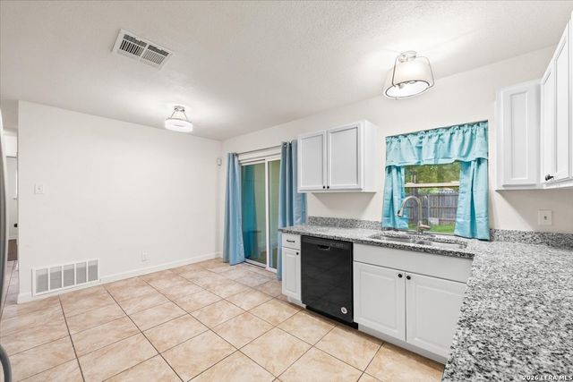 10703 GREEN TRAIL DR, San Antonio, TX 78223