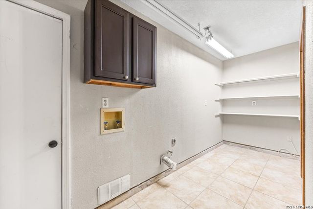 10703 GREEN TRAIL DR, San Antonio, TX 78223