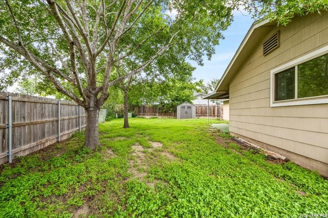 10703 GREEN TRAIL DR, San Antonio, TX 78223