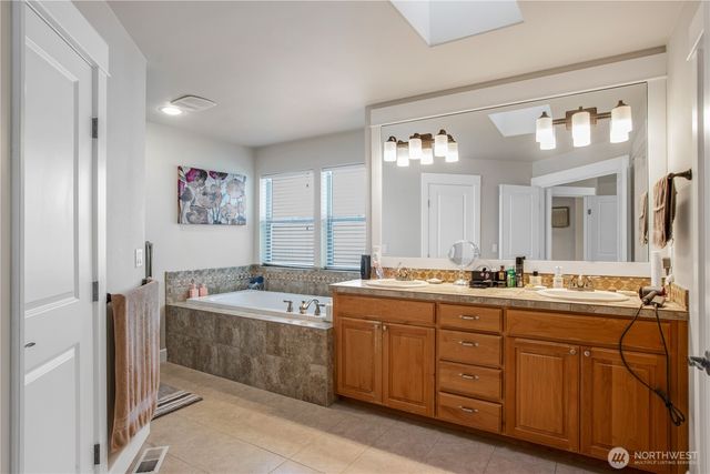 3930 Cameron Drive NE, Lacey, WA 98516
