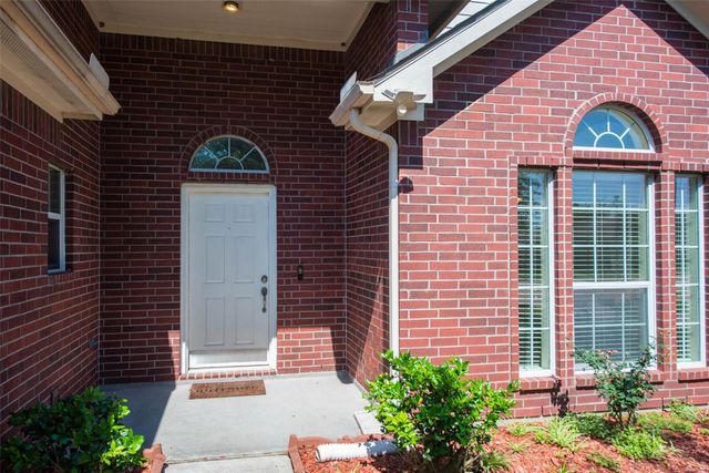 131 Sunset Falls Drive, La Marque, TX 77568