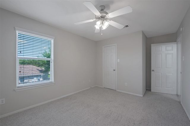 131 Sunset Falls Drive, La Marque, TX 77568