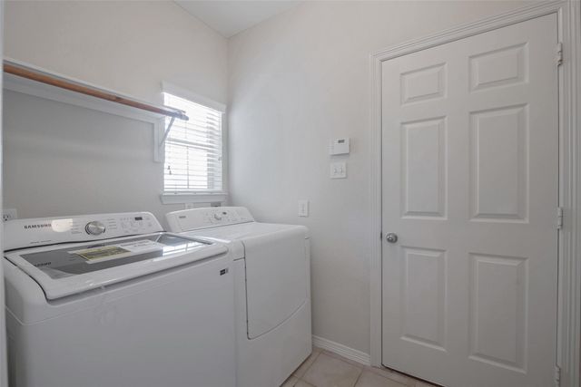 131 Sunset Falls Drive, La Marque, TX 77568