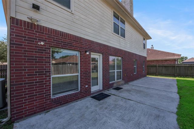 131 Sunset Falls Drive, La Marque, TX 77568