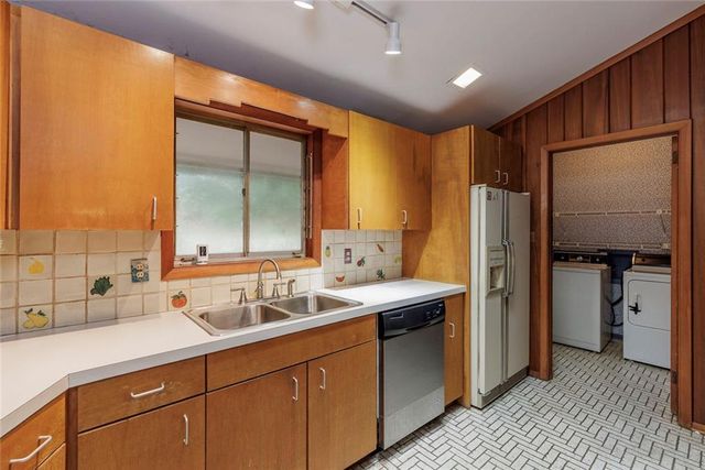 4961 Rebel Trail, Atlanta, GA 30327