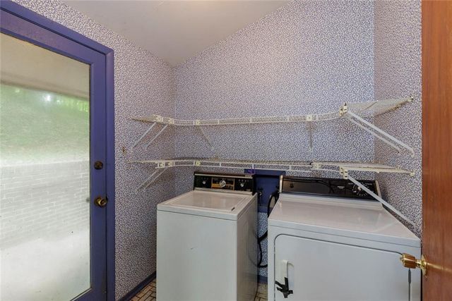 4961 Rebel Trail, Atlanta, GA 30327