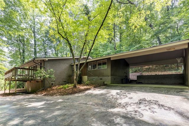 4961 Rebel Trail, Atlanta, GA 30327