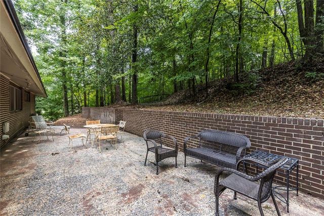 4961 Rebel Trail, Atlanta, GA 30327