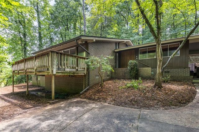 4961 Rebel Trail, Atlanta, GA 30327