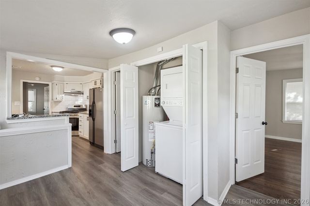 4702 E 4th Place, Tulsa, OK 74112