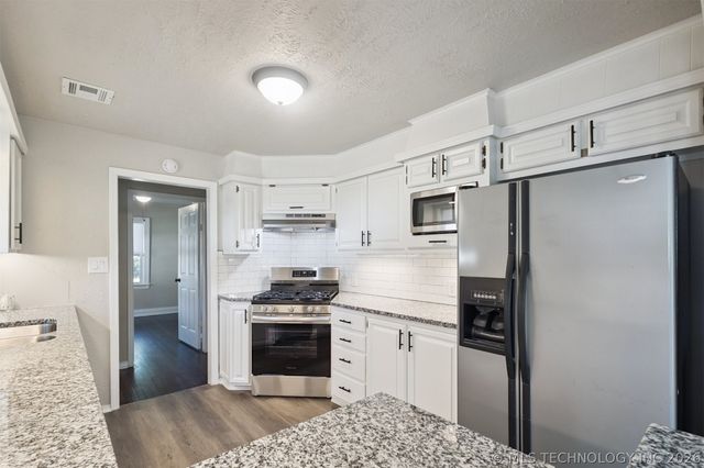 4702 E 4th Place, Tulsa, OK 74112