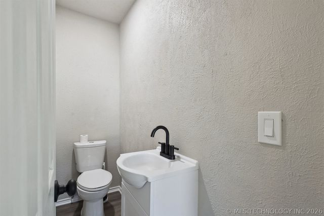 4702 E 4th Place, Tulsa, OK 74112