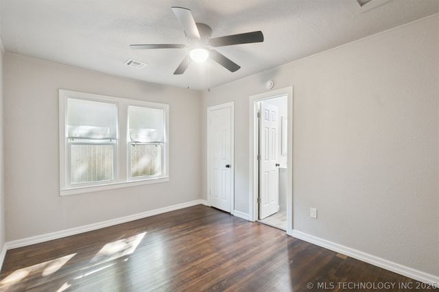 4702 E 4th Place, Tulsa, OK 74112