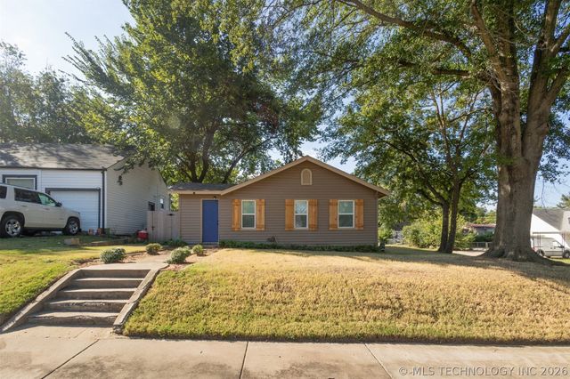 4702 E 4th Place, Tulsa, OK 74112