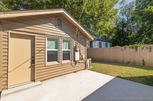 4702 E 4th Place, Tulsa, OK 74112