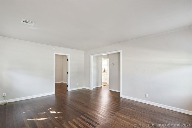 4702 E 4th Place, Tulsa, OK 74112