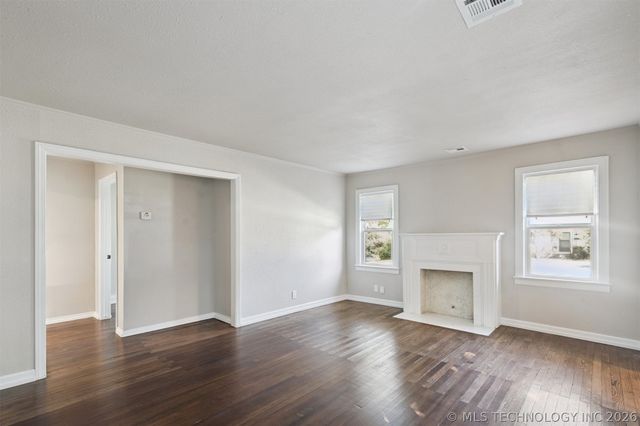 4702 E 4th Place, Tulsa, OK 74112