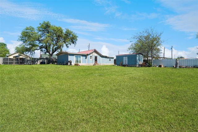 126 Alexander Street, Hillsboro, TX 76645