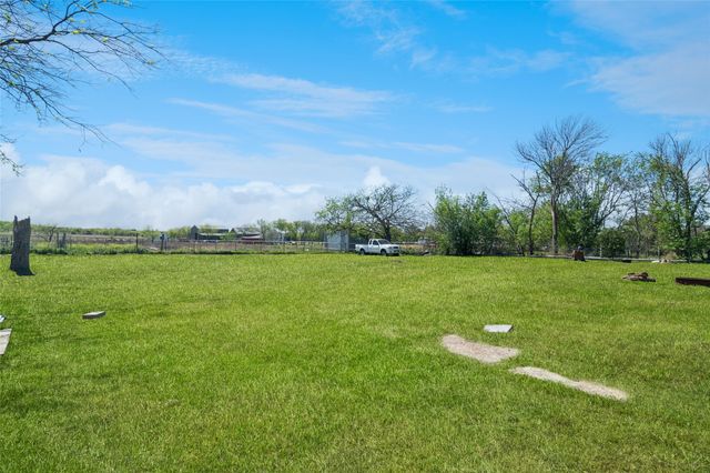 126 Alexander Street, Hillsboro, TX 76645