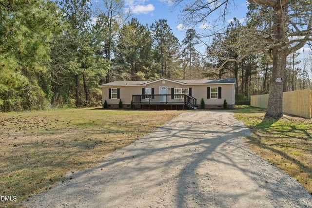 193 John L Road, Maxton, NC 28364