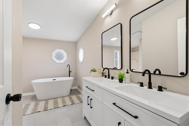 193 John L Road, Maxton, NC 28364