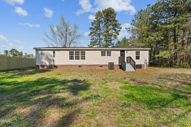 193 John L Road, Maxton, NC 28364