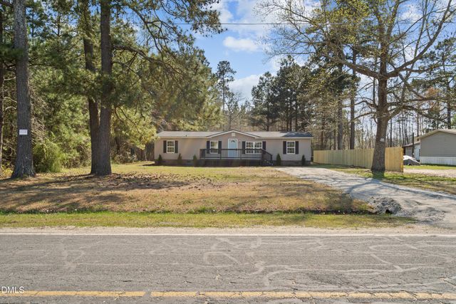 193 John L Road, Maxton, NC 28364