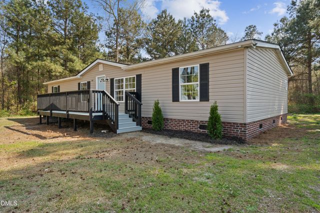 193 John L Road, Maxton, NC 28364