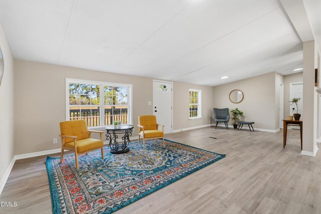 193 John L Road, Maxton, NC 28364