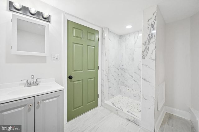 5831 WASHINGTON AVE, Philadelphia, PA 19143