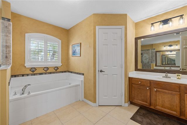 5648 Riverboat Circle SW, Vero Beach, FL 32968