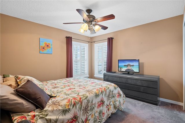 5648 Riverboat Circle SW, Vero Beach, FL 32968