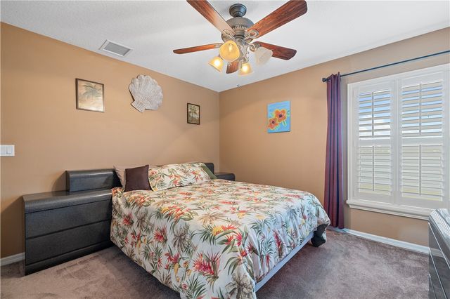 5648 Riverboat Circle SW, Vero Beach, FL 32968