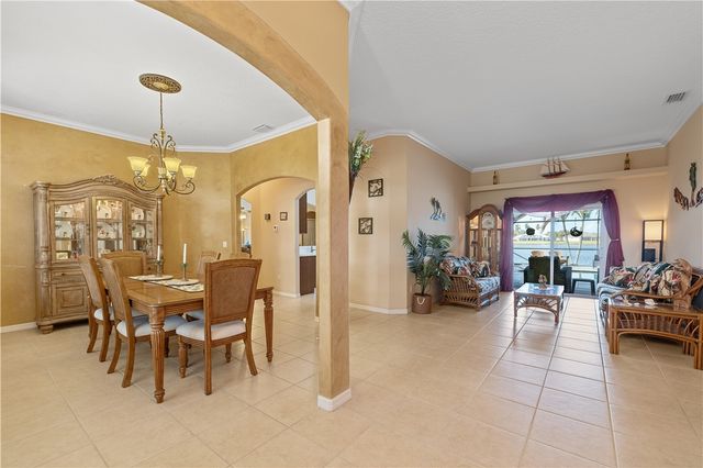 5648 Riverboat Circle SW, Vero Beach, FL 32968