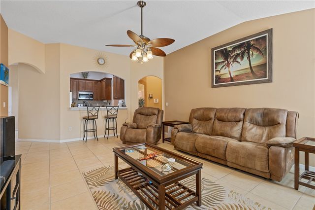 5648 Riverboat Circle SW, Vero Beach, FL 32968