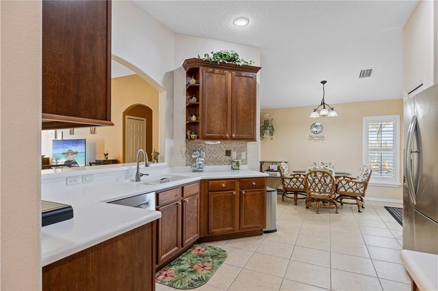 5648 Riverboat Circle SW, Vero Beach, FL 32968