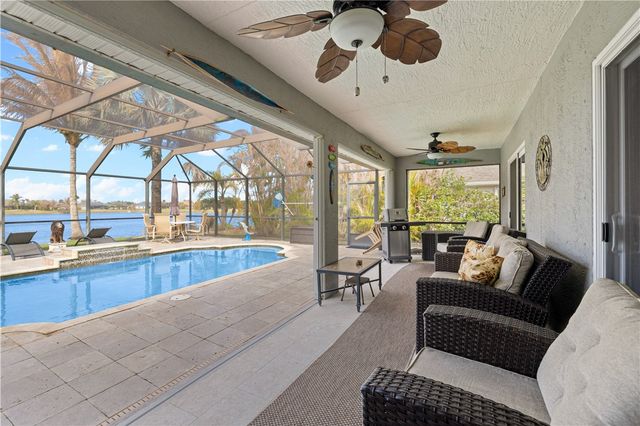 5648 Riverboat Circle SW, Vero Beach, FL 32968