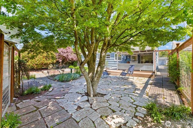 2709 Lynn Street, Bellingham, WA 98225