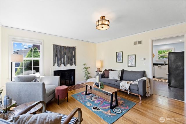 2709 Lynn Street, Bellingham, WA 98225