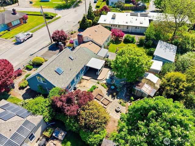 2709 Lynn Street, Bellingham, WA 98225