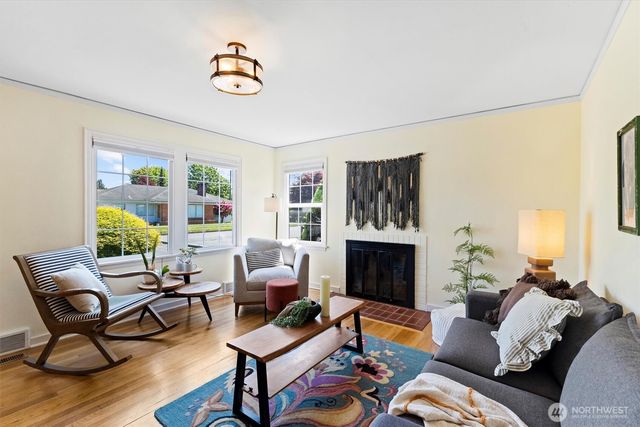 2709 Lynn Street, Bellingham, WA 98225