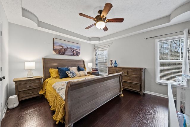 632 Hidden Valley Dr, Clarksville, TN 37040