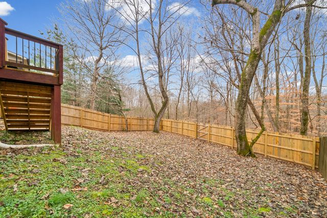 632 Hidden Valley Dr, Clarksville, TN 37040